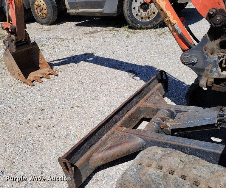 image for item HP9730 2010 Kubota KX71-3 Super Series  mini excavator