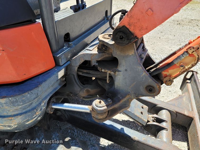 image for item HP9730 2010 Kubota KX71-3 Super Series  mini excavator