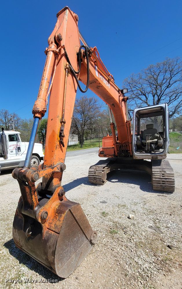 image for item HP9731 1993 Hitachi EX100-2  excavator