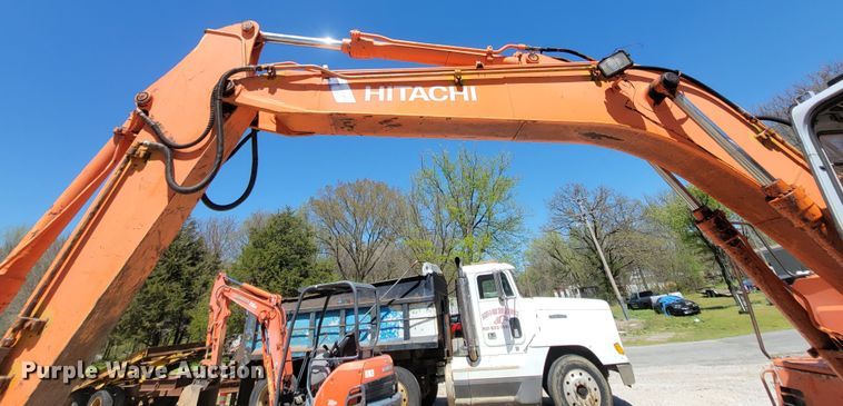 image for item HP9731 1993 Hitachi EX100-2  excavator