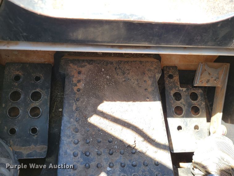 image for item HP9732 2016 Bobcat S530  skid steer loader