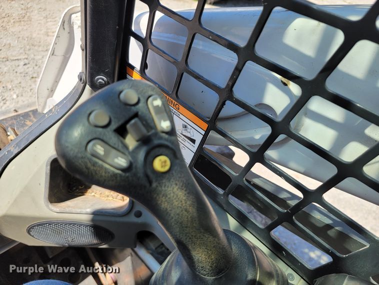 image for item HP9732 2016 Bobcat S530  skid steer loader