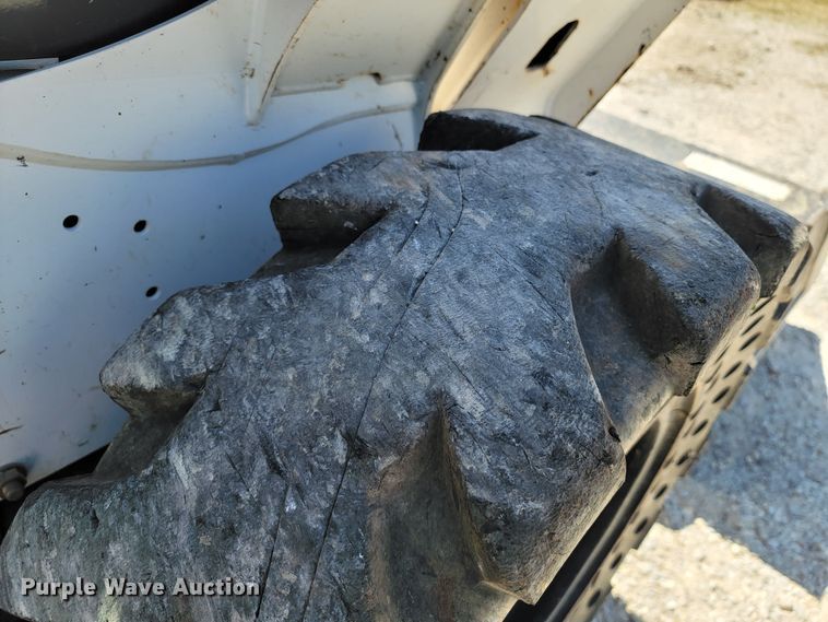 image for item HP9732 2016 Bobcat S530  skid steer loader