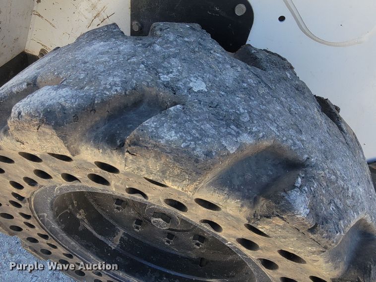 image for item HP9732 2016 Bobcat S530  skid steer loader