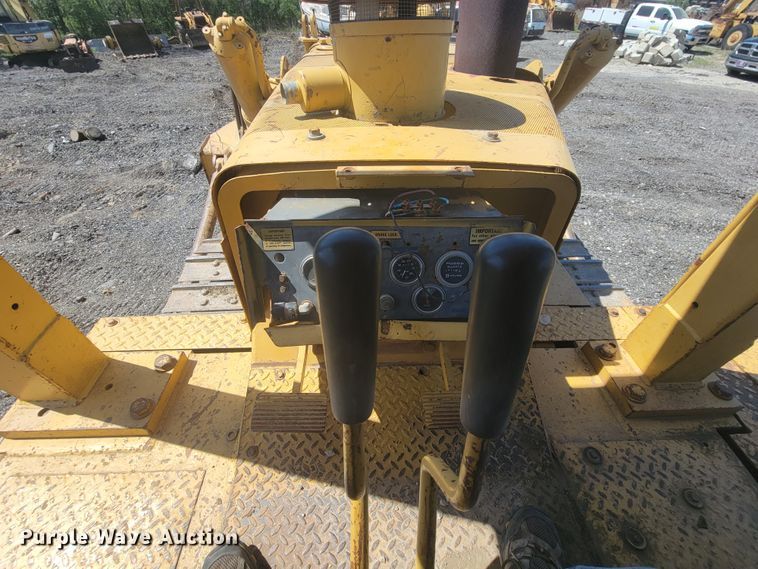image for item HP9747 Dresser TD25G  dozer