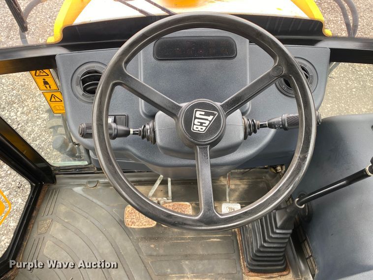 image for item JW9160 2011 JCB 2CX-12-4WS  backhoe