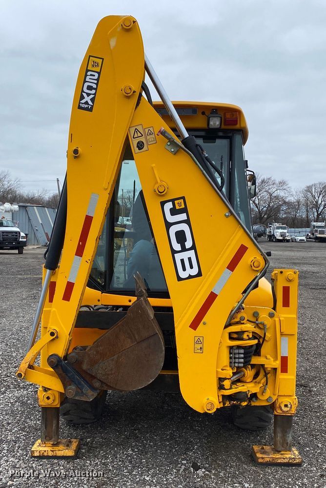image for item JW9160 2011 JCB 2CX-12-4WS  backhoe