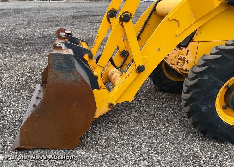 image for item JW9160 2011 JCB 2CX-12-4WS  backhoe