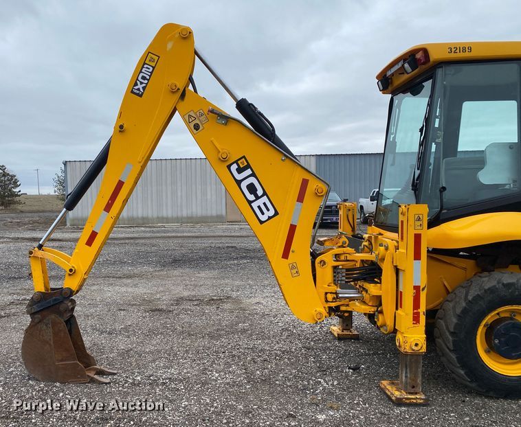 image for item JW9160 2011 JCB 2CX-12-4WS  backhoe