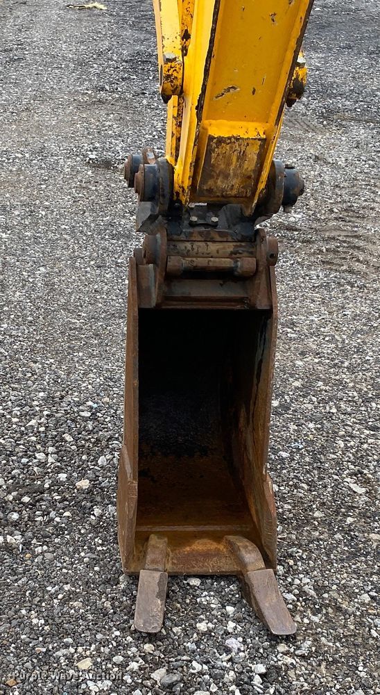 image for item JW9160 2011 JCB 2CX-12-4WS  backhoe