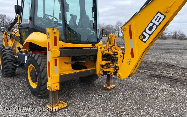 image for item JW9160 2011 JCB 2CX-12-4WS  backhoe