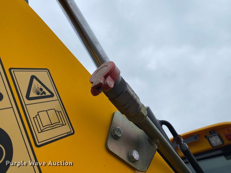 image for item JW9160 2011 JCB 2CX-12-4WS  backhoe