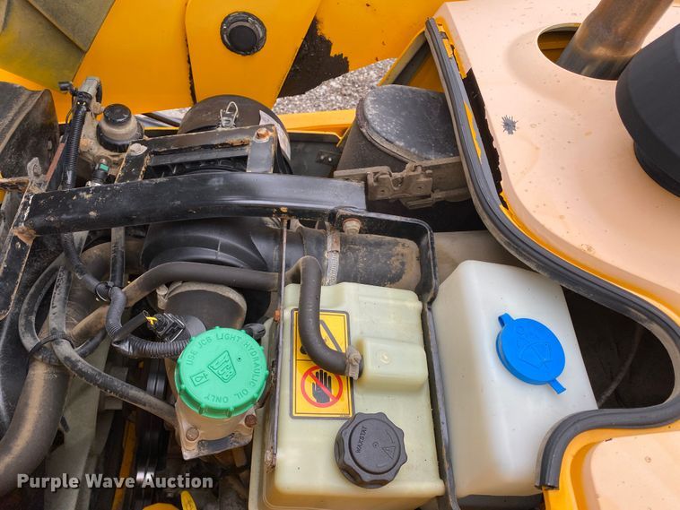 image for item JW9160 2011 JCB 2CX-12-4WS  backhoe