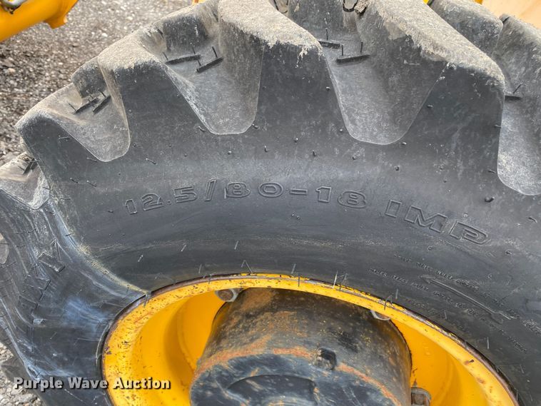 image for item JW9160 2011 JCB 2CX-12-4WS  backhoe