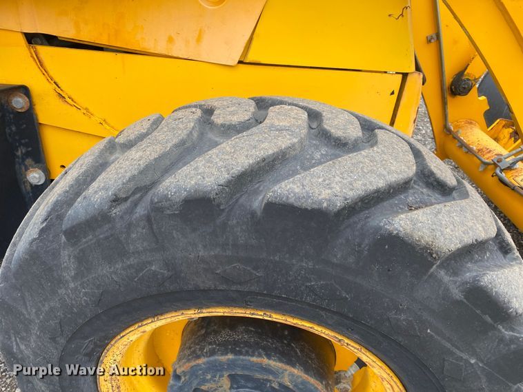 image for item JW9160 2011 JCB 2CX-12-4WS  backhoe