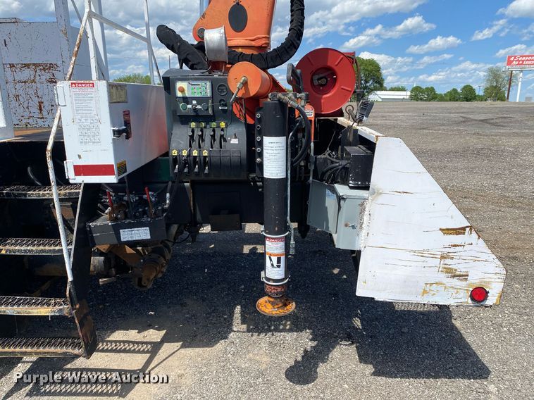 image for item KB9463 2007 Freightliner Business Class M2  Crew Cab crane truck