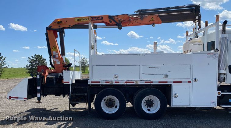 image for item KB9463 2007 Freightliner Business Class M2  Crew Cab crane truck