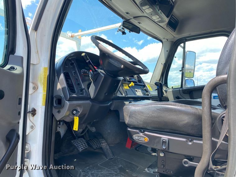 image for item KB9463 2007 Freightliner Business Class M2  Crew Cab crane truck