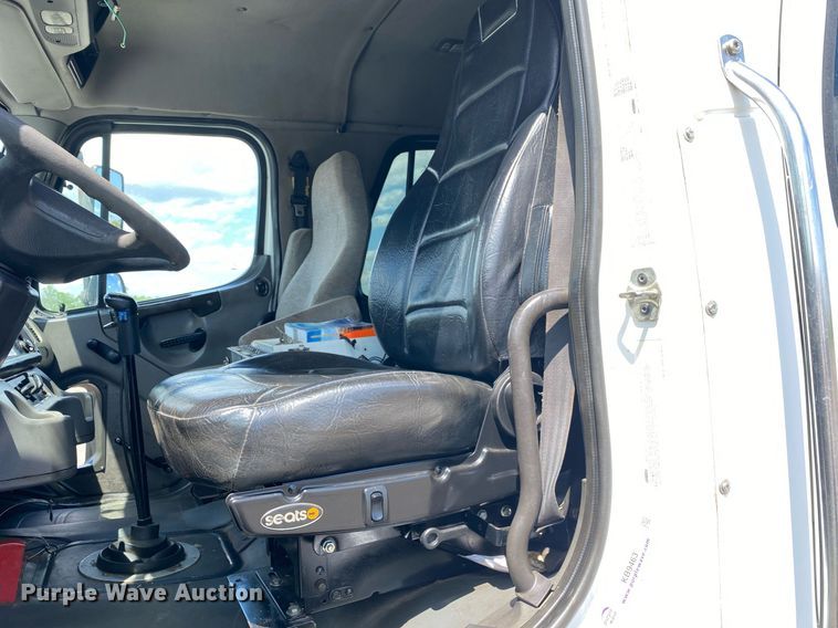 image for item KB9463 2007 Freightliner Business Class M2  Crew Cab crane truck