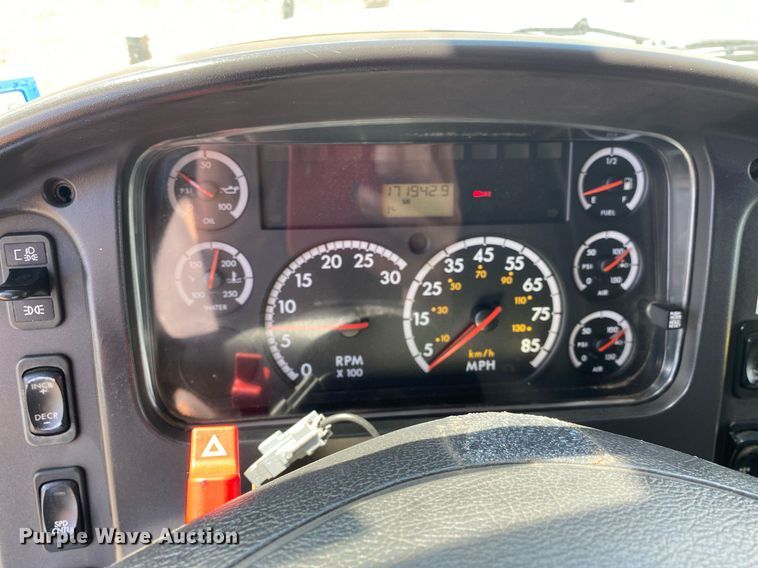 image for item KB9463 2007 Freightliner Business Class M2  Crew Cab crane truck