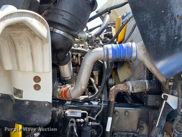 image for item KB9463 2007 Freightliner Business Class M2  Crew Cab crane truck