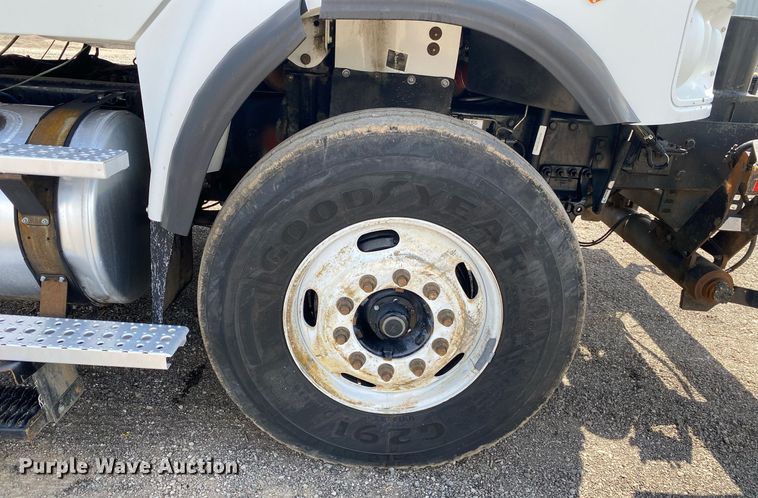 image for item KB9463 2007 Freightliner Business Class M2  Crew Cab crane truck