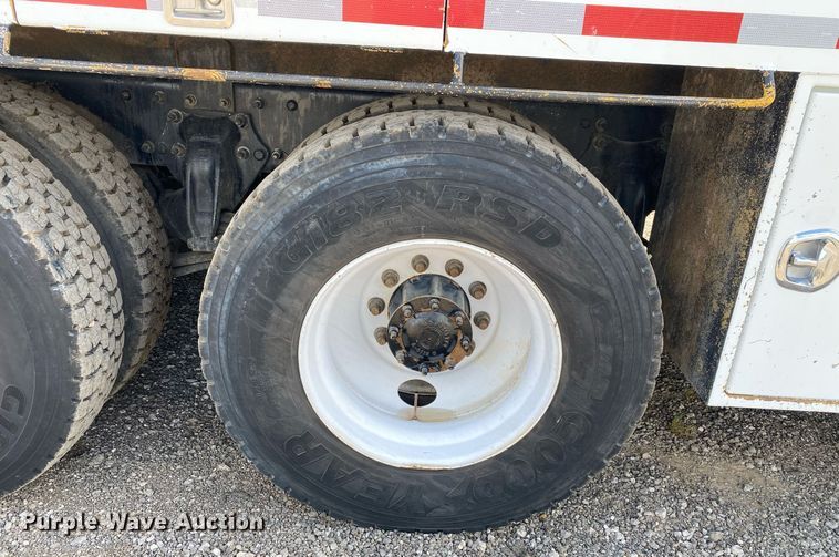 image for item KB9463 2007 Freightliner Business Class M2  Crew Cab crane truck