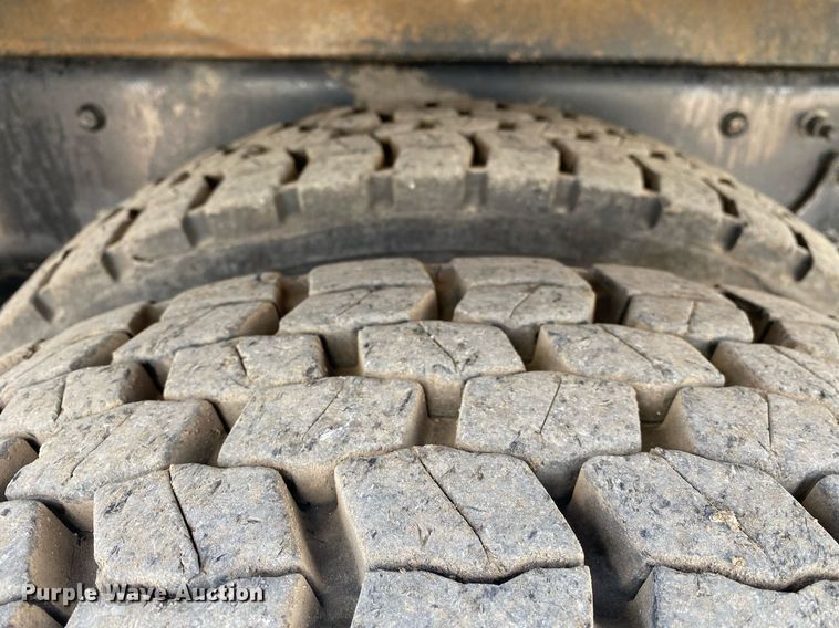 image for item KB9463 2007 Freightliner Business Class M2  Crew Cab crane truck