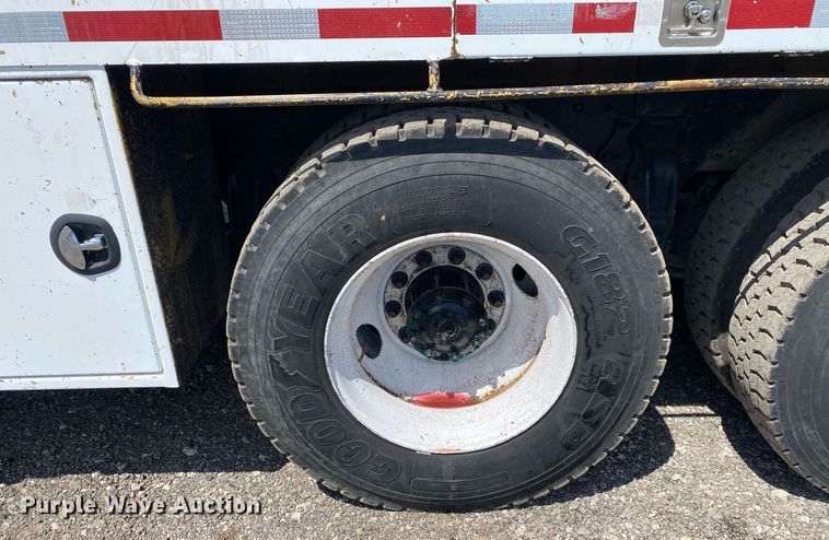 image for item KB9463 2007 Freightliner Business Class M2  Crew Cab crane truck