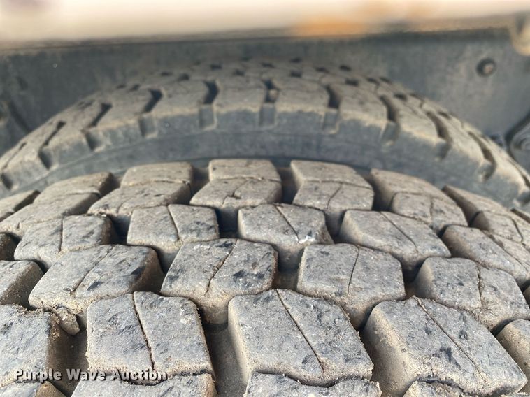 image for item KB9463 2007 Freightliner Business Class M2  Crew Cab crane truck