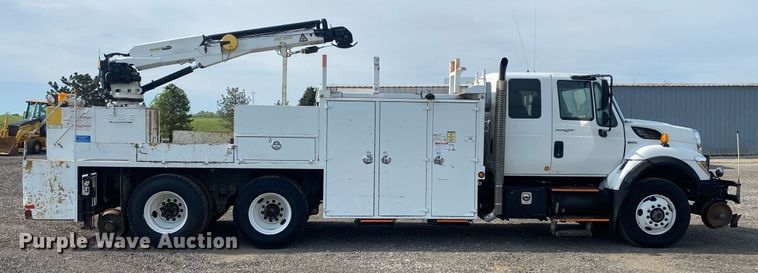 image for item KB9472 2009 International 7500  utility / service truck