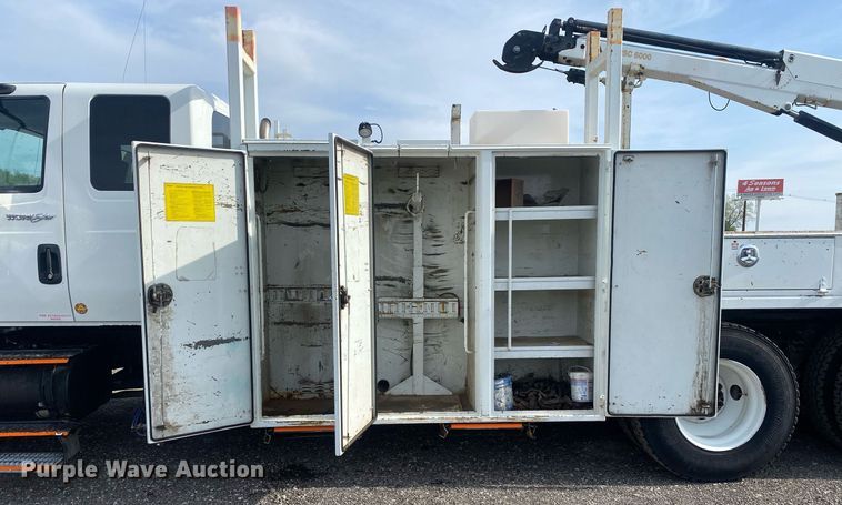 image for item KB9472 2009 International 7500  utility / service truck