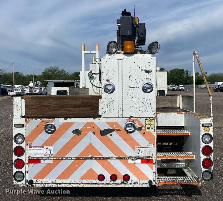 image for item KB9472 2009 International 7500  utility / service truck