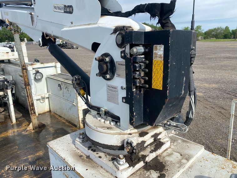 image for item KB9472 2009 International 7500  utility / service truck