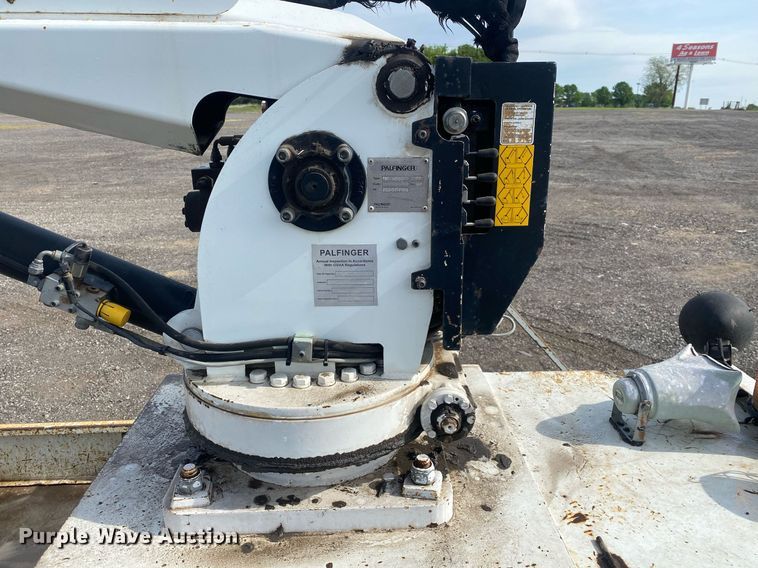 image for item KB9472 2009 International 7500  utility / service truck