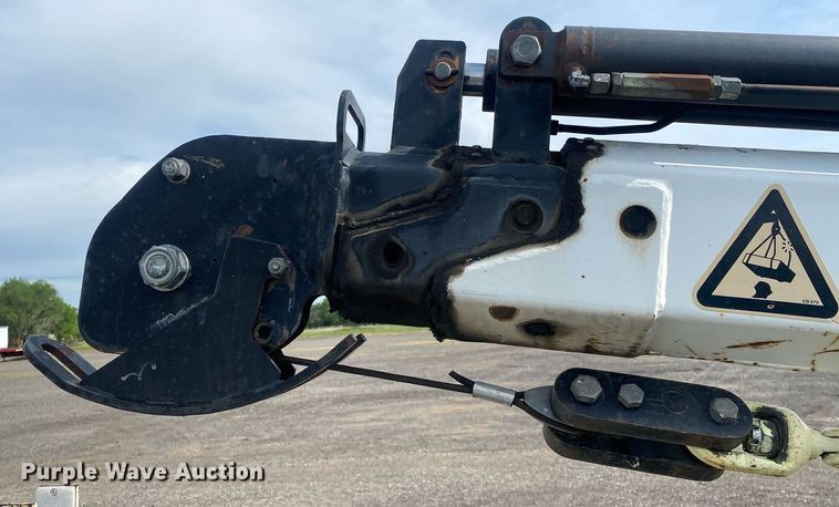 image for item KB9472 2009 International 7500  utility / service truck