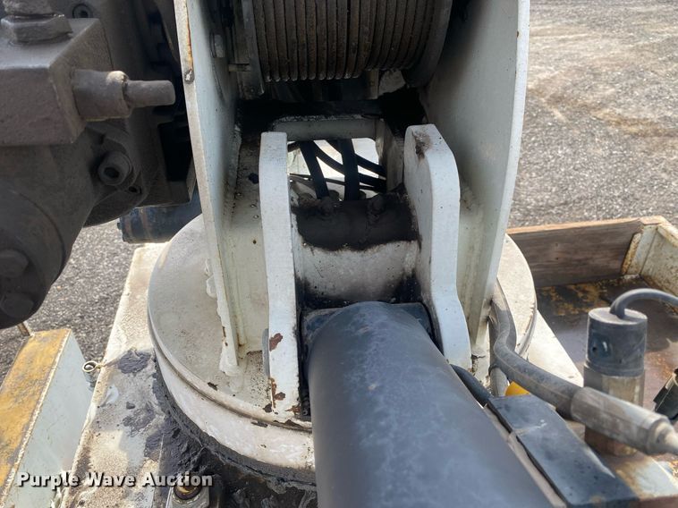 image for item KB9472 2009 International 7500  utility / service truck