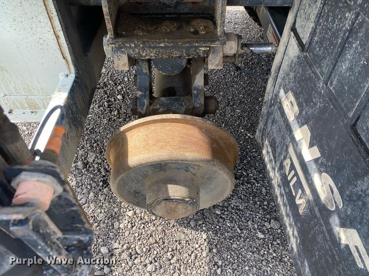 image for item KB9472 2009 International 7500  utility / service truck