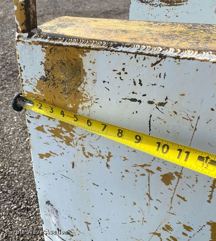 image for item KB9472 2009 International 7500  utility / service truck