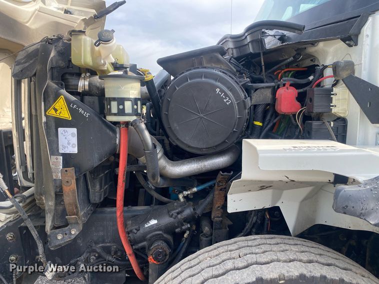 image for item KB9472 2009 International 7500  utility / service truck