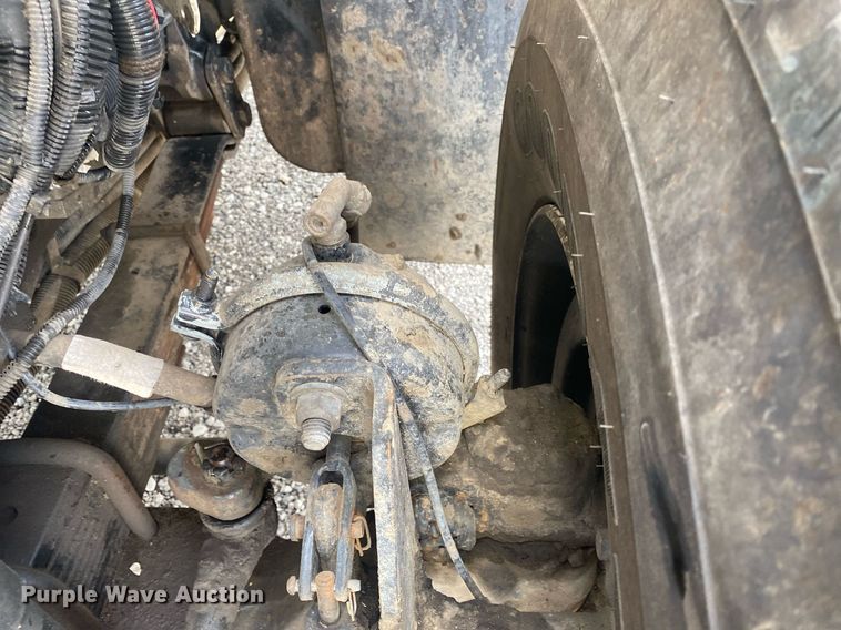 image for item KB9472 2009 International 7500  utility / service truck