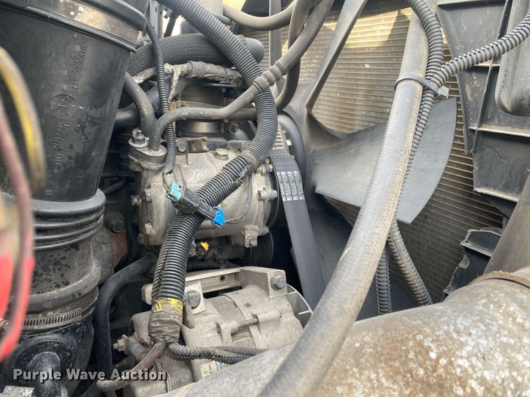 image for item KB9472 2009 International 7500  utility / service truck