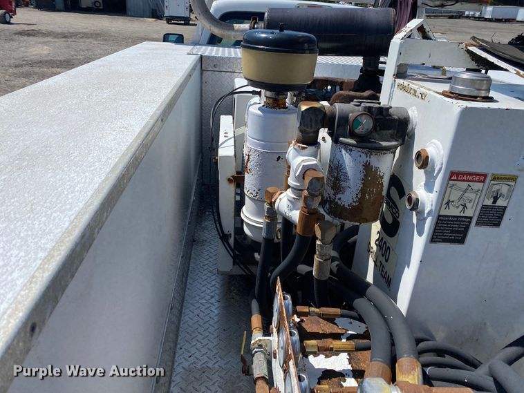 image for item KB9474 2009 Ford F550 Super Duty  SuperCab drilling rig truck