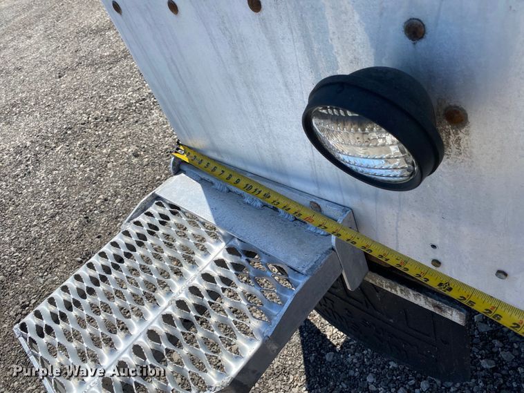 image for item KB9474 2009 Ford F550 Super Duty  SuperCab drilling rig truck