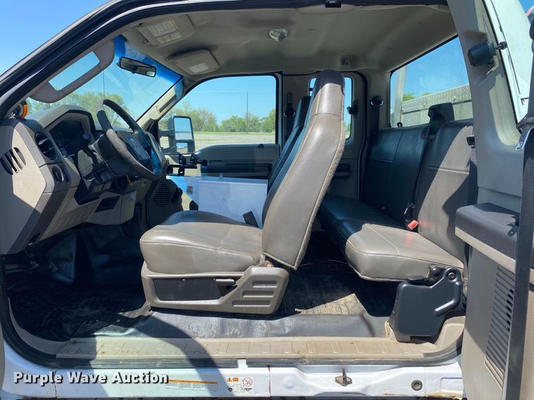 image for item KB9474 2009 Ford F550 Super Duty  SuperCab drilling rig truck