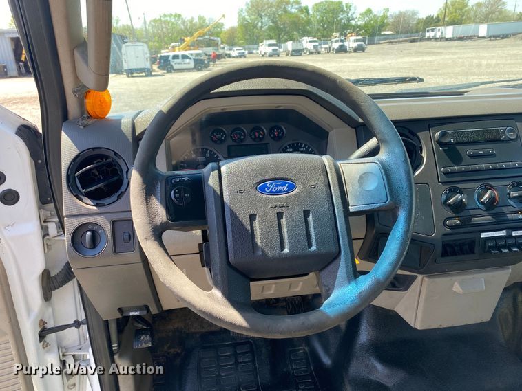 image for item KB9474 2009 Ford F550 Super Duty  SuperCab drilling rig truck