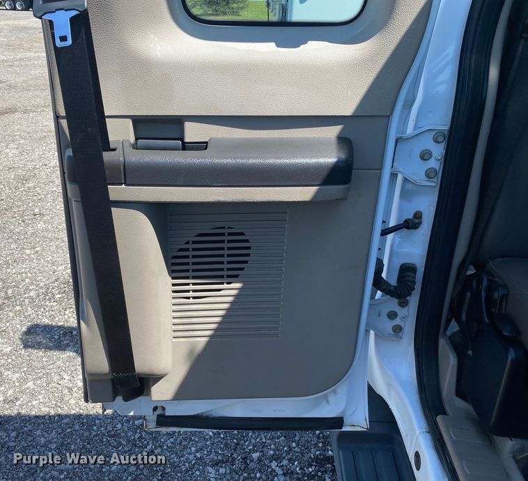 image for item KB9474 2009 Ford F550 Super Duty  SuperCab drilling rig truck