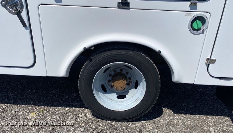 image for item KB9474 2009 Ford F550 Super Duty  SuperCab drilling rig truck