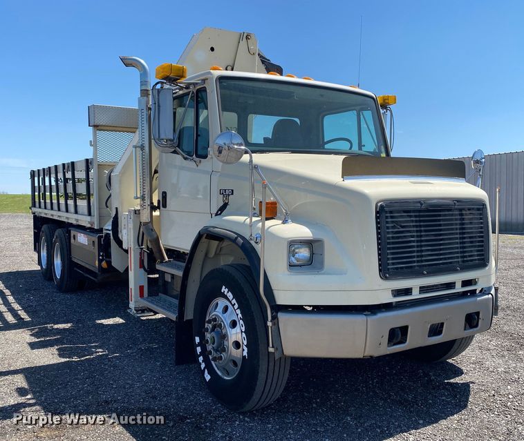 image for item KB9475 2000 Freightliner FL80  crane truck