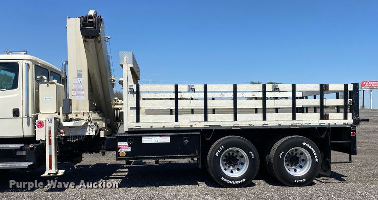 image for item KB9475 2000 Freightliner FL80  crane truck